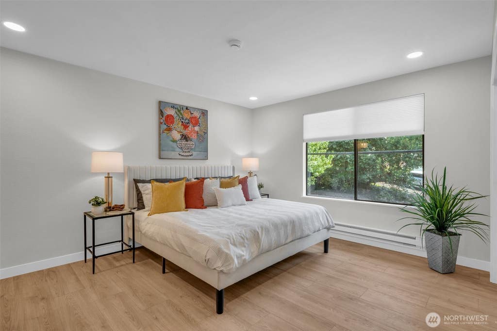 Photo of 11701 100th Avenue NE #5, Kirkland, WA 98034 (MLS # 2567127)