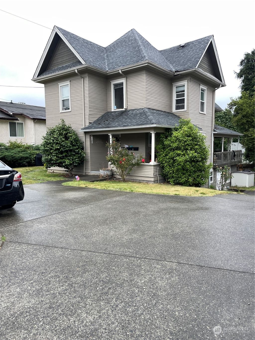 Photo of 8844 Interlake Avenue N, Seattle, WA 98103 (MLS # 2263366)