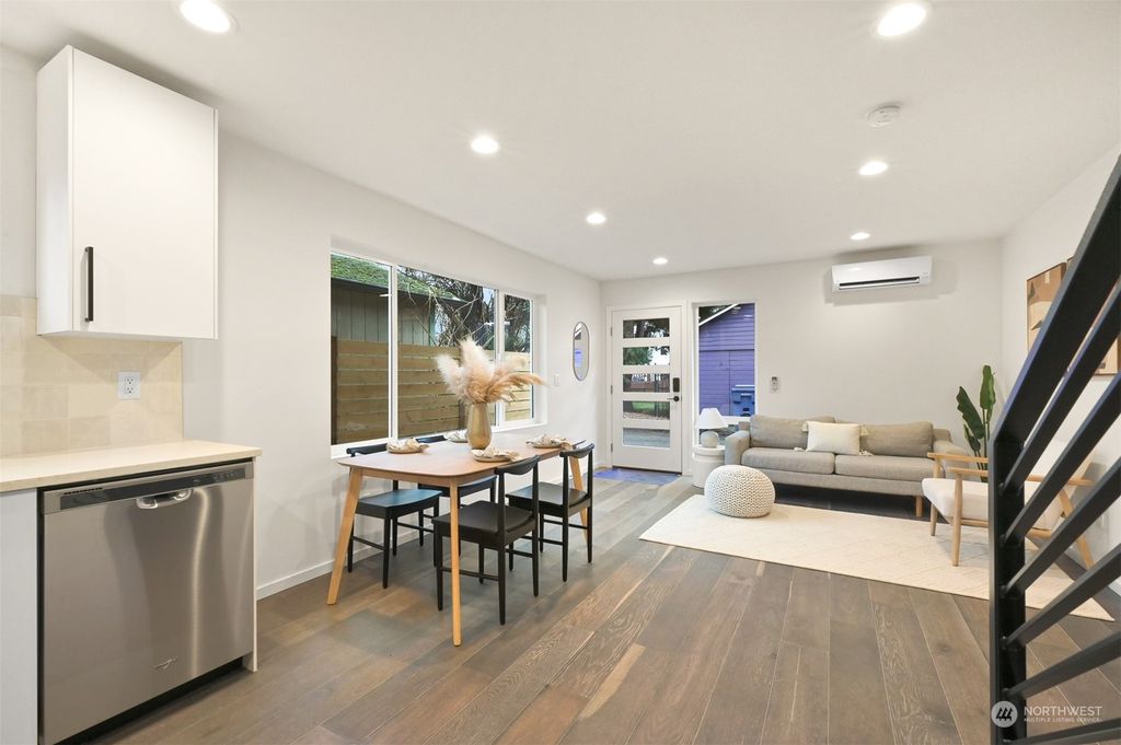 Photo of 6905 Flora Avenue S #B, Seattle, WA 98108 (MLS # 2033294)