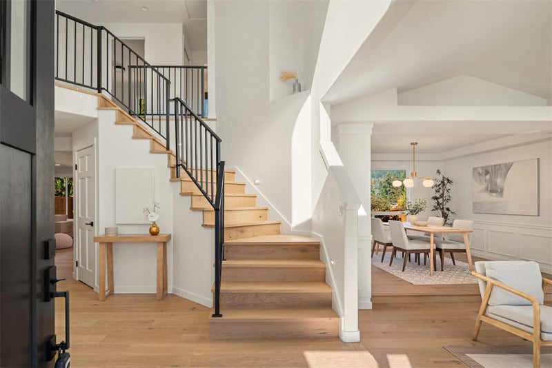 5202 NE 18th Court