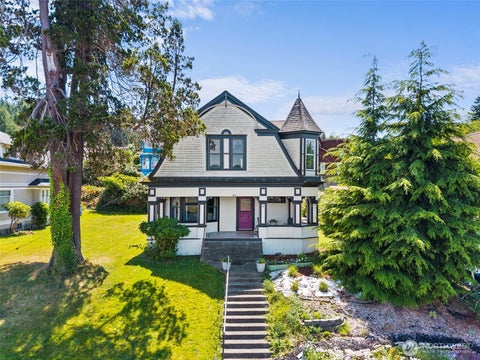 Photo of 714 W First Street, South Bend, WA 98586 (MLS # 2545060)
