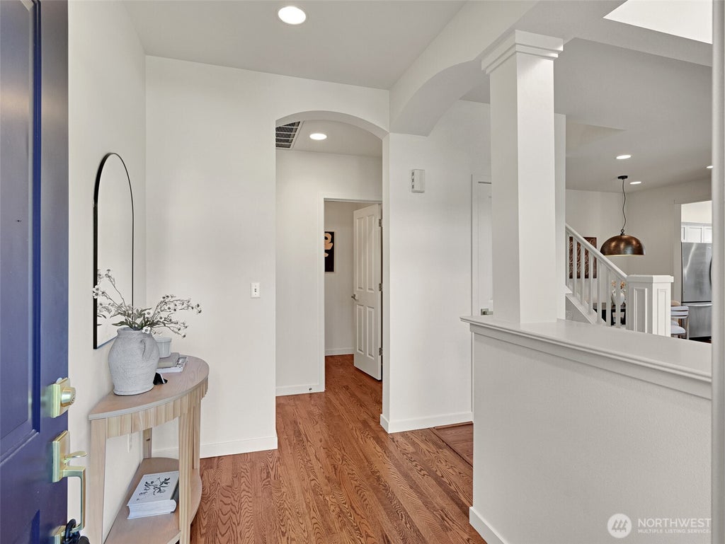 Photo of 23901 SE 7th Lane, Sammamish, WA 98074 (MLS # 2587751)