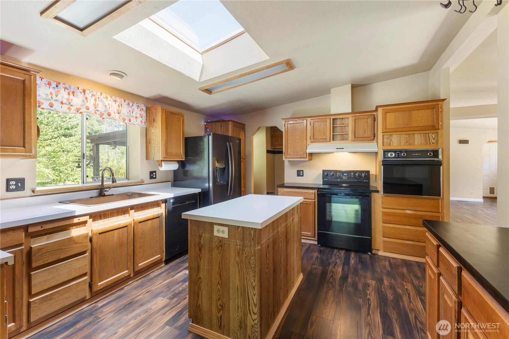 513 346th Street E