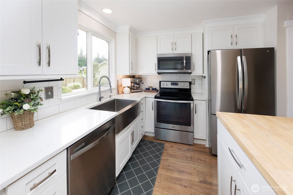 Photo of 12605 58th Avenue SE, Snohomish, WA 98296 (MLS # 2375590)