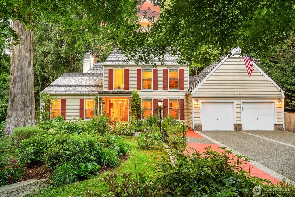 Photo of 21842 NE 30th Place, Sammamish, WA 98074 (MLS # 2479251)