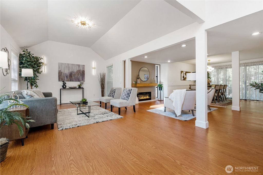 Photo of 21842 NE 30th Place, Sammamish, WA 98074 (MLS # 2479251)