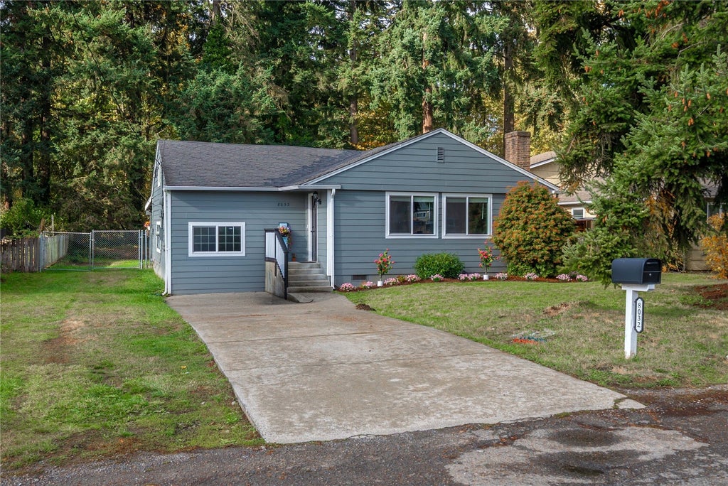 Photo of 8032 S Fawcett Avenue, Tacoma, WA 98408 (MLS # 2599520)