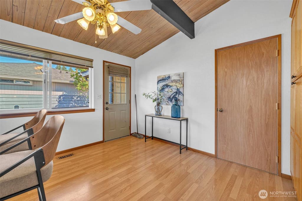 Photo of 1133 E Hemlock Street, Kent, WA 98030 (MLS # 2545593)