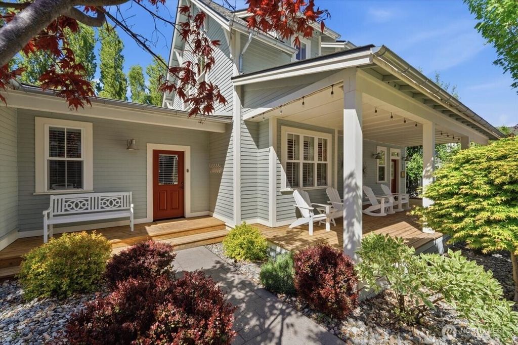 Photo of 216 Porcupine Lane, Chelan, WA 98816 (MLS # 2507938)