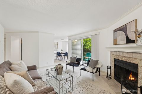 Photo of 10004 100th Avenue NE #K202, Kirkland, WA 98034 (MLS # 2394115)