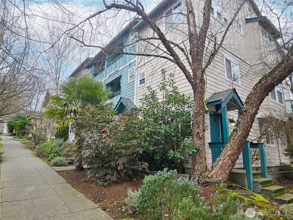 Photo of 1920 E Union #104, Seattle, WA 98122 (MLS # 2482748)