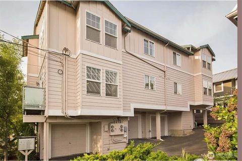 Photo of 1920 E Union #104, Seattle, WA 98122 (MLS # 2482748)