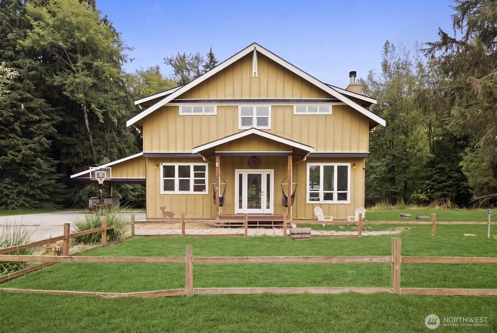 Photo of 13724 Whites Road, Arlington, WA 98223 (MLS # 2571070)
