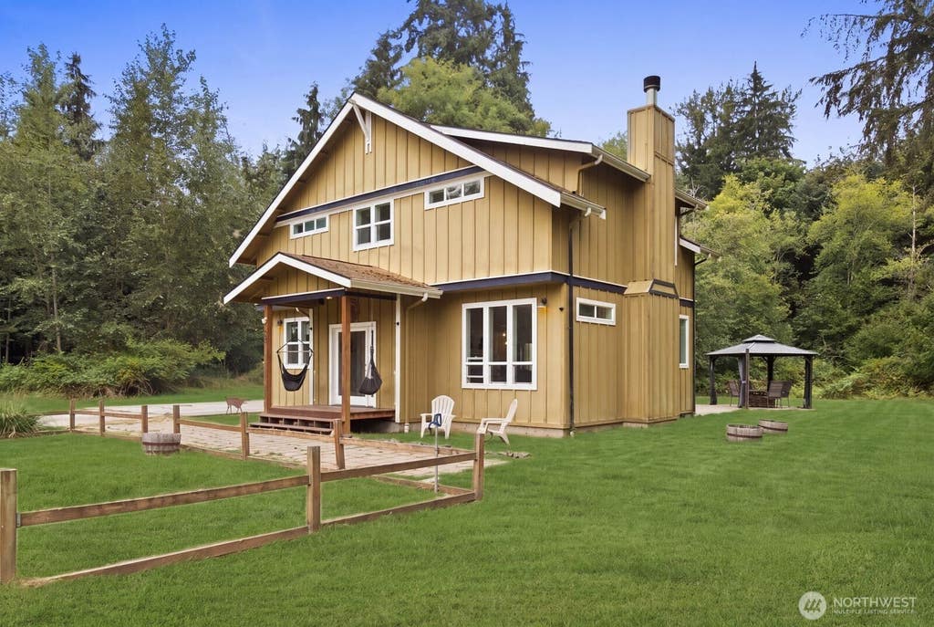 Photo of 13724 Whites Road, Arlington, WA 98223 (MLS # 2571070)