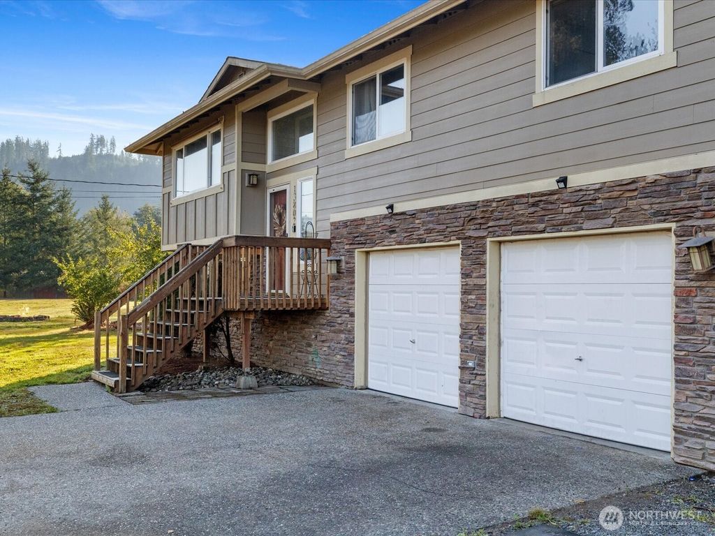 Photo of 13802 State Route 530 NE, Arlington, WA 98223 (MLS # 2433084)