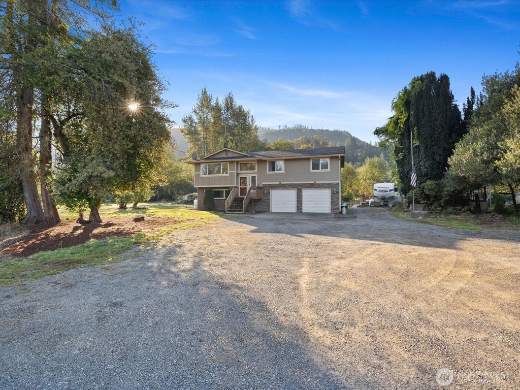 Photo of 13802 State Route 530 NE, Arlington, WA 98223 (MLS # 2433084)