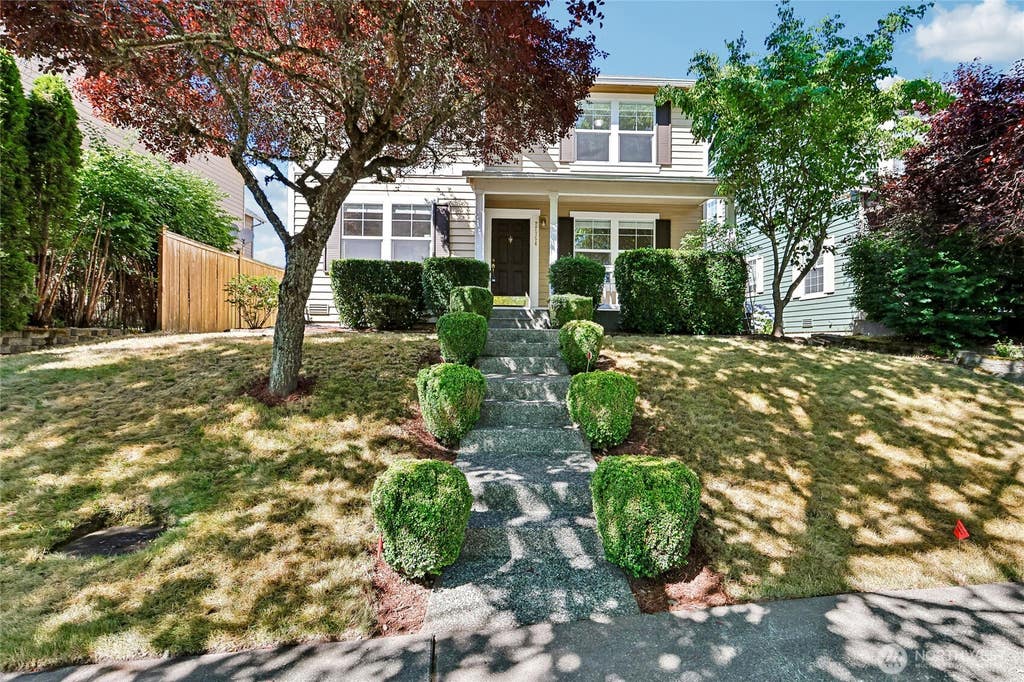 Photo of 22754 NE 94th Way, Redmond, WA 98053 (MLS # 2559533)