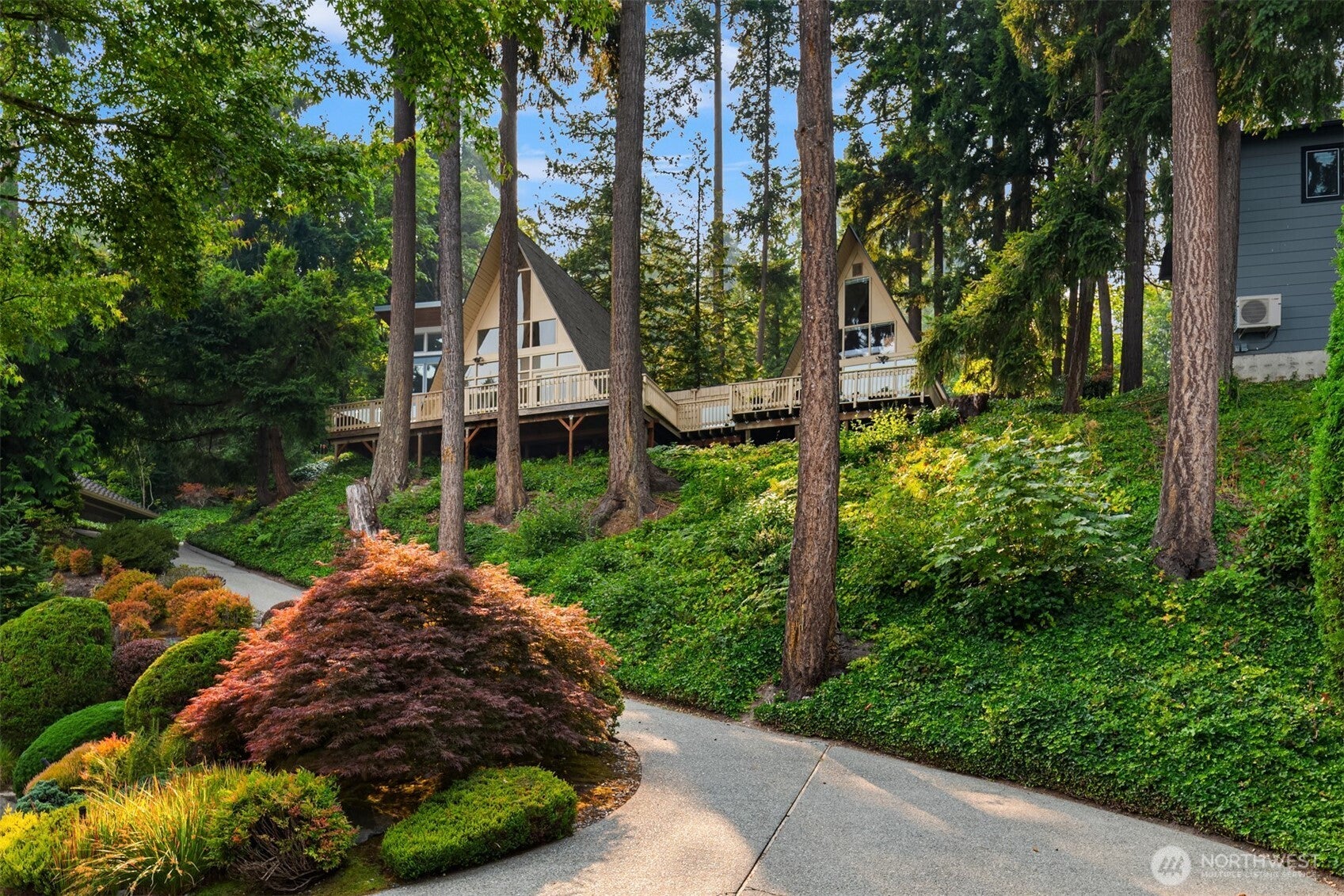 1602 W Lake Sammamish Parkway SE