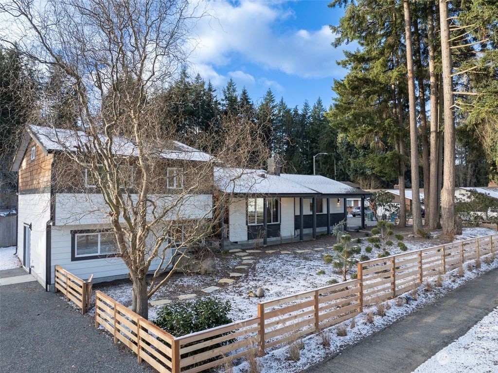 Photo of 5608 169th Place SW, Lynnwood, WA 98037 (MLS # 2190688)