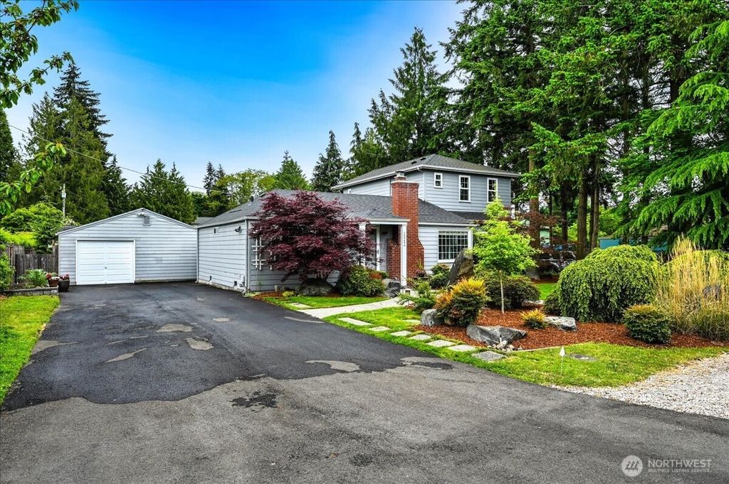 Photo of 15244 12th Avenue NE, Shoreline, WA 98155 (MLS # 2362457)
