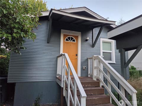Photo of 580 Sroufe Street, Port Orchard, WA 98366 (MLS # 2562818)