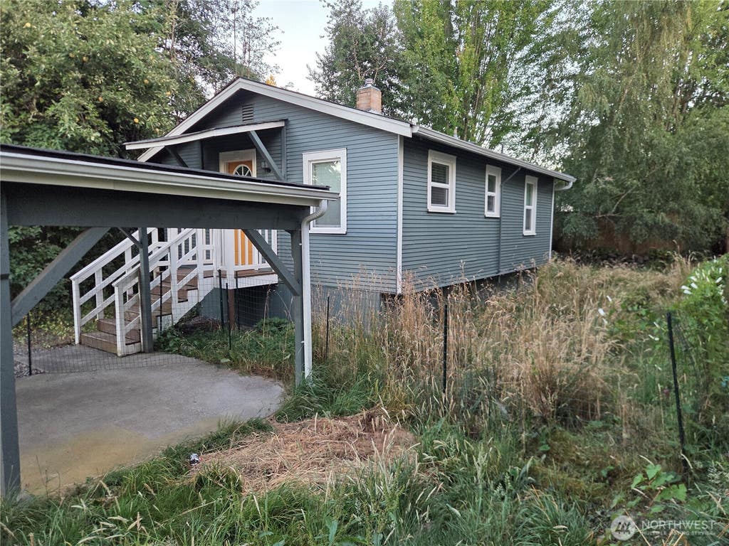 Photo of 580 Sroufe Street, Port Orchard, WA 98366 (MLS # 2562818)