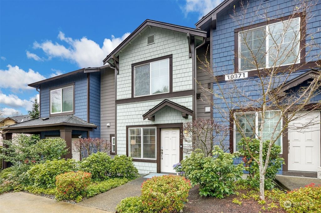 Photo of 10371 156th Place NE #102, Redmond, WA 98052 (MLS # 2053890)