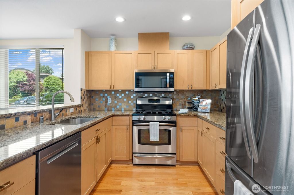 Photo of 220 1st Street #206, Kirkland, WA 98033 (MLS # 2389853)