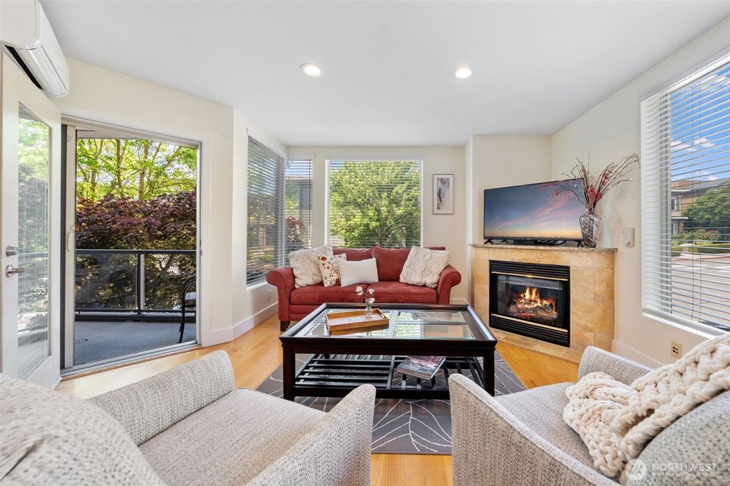 Photo of 220 1st Street #206, Kirkland, WA 98033 (MLS # 2389853)