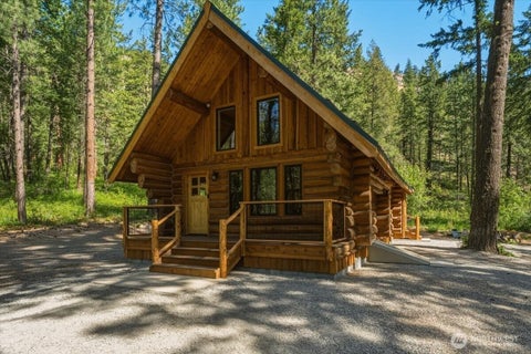 Photo of 2350 First Creek Road, Chelan, WA 98816 (MLS # 2529164)