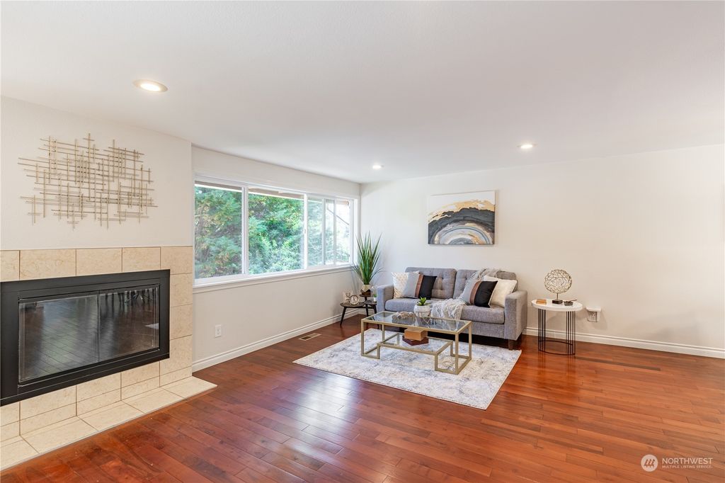 Photo of 147 164th Avenue SE, Bellevue, WA 98008 (MLS # 2296492)