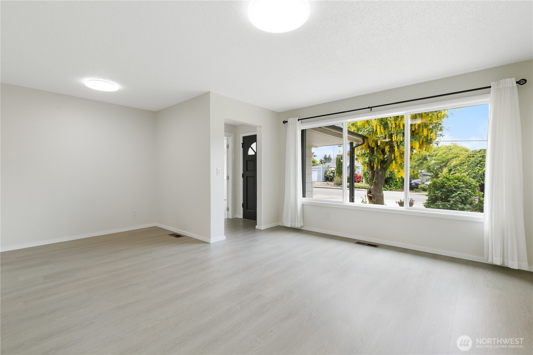 3331 Sunset Drive W