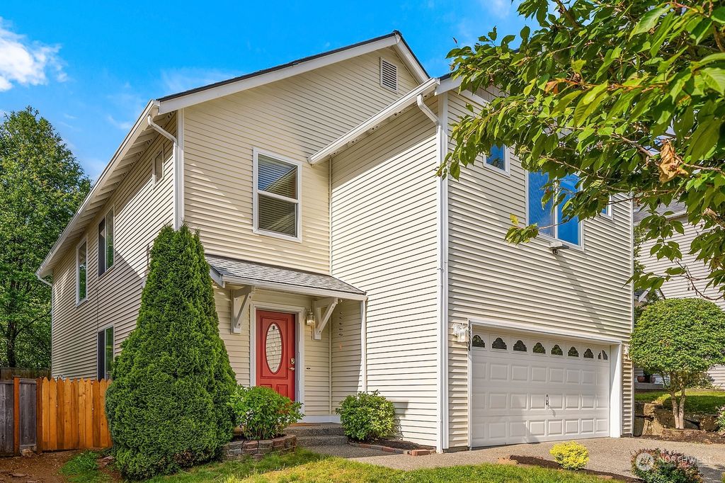 Photo of 12804 SE 226th Place, Kent, WA 98031 (MLS # 2073339)