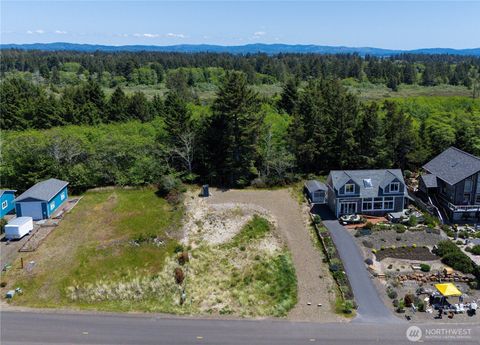 Photo of 35000 J Place, Ocean Park, WA 98640 (MLS # 2380554)