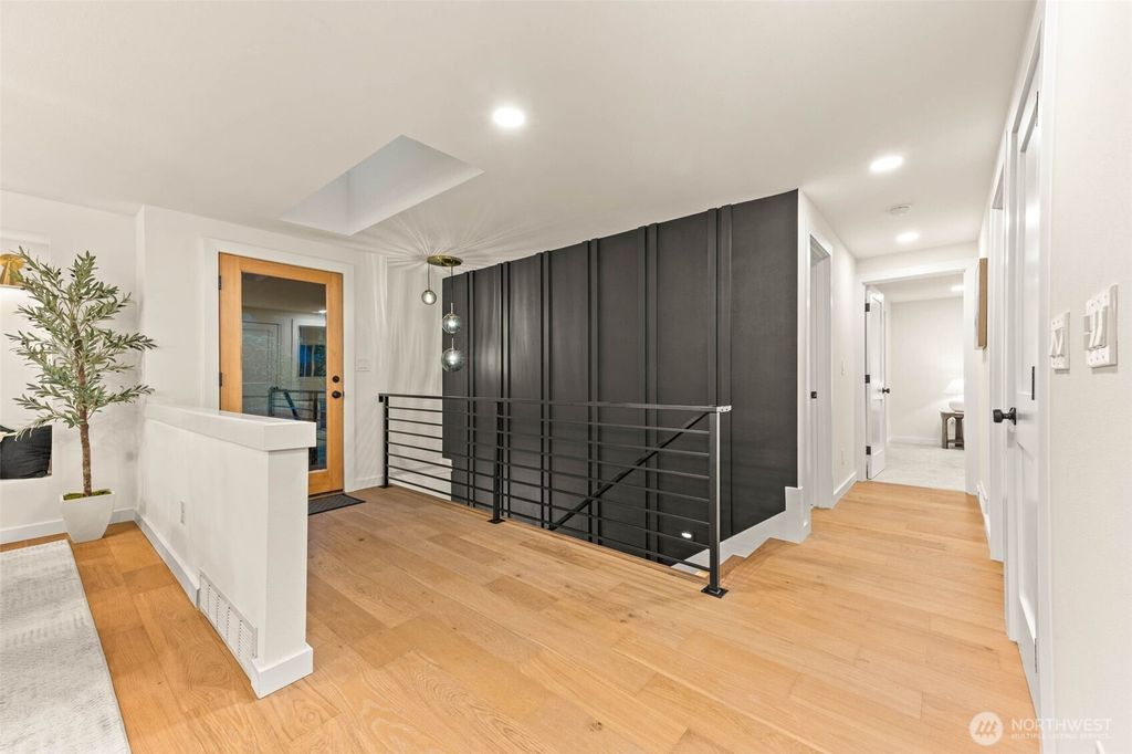 Photo of 2404 127th Avenue SE, Bellevue, WA 98005 (MLS # 2485208)