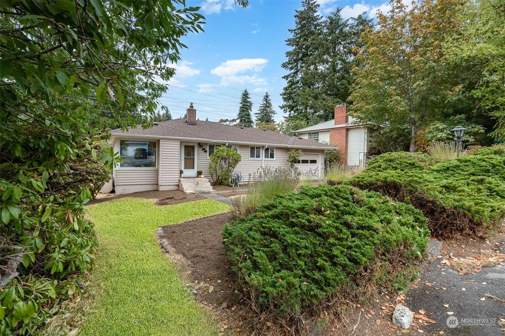 Photo of 1034 NE 188th Street, Shoreline, WA 98155 (MLS # 2001300)