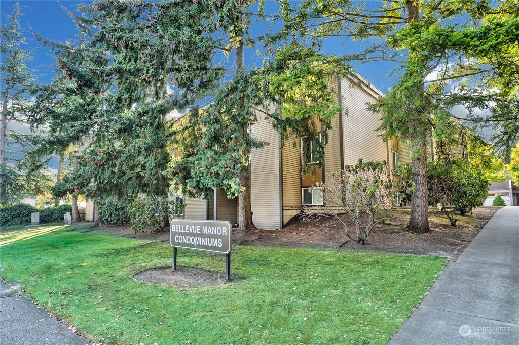 Photo of 14650 NE 32nd Street #A8, Bellevue, WA 98007 (MLS # 2003823)