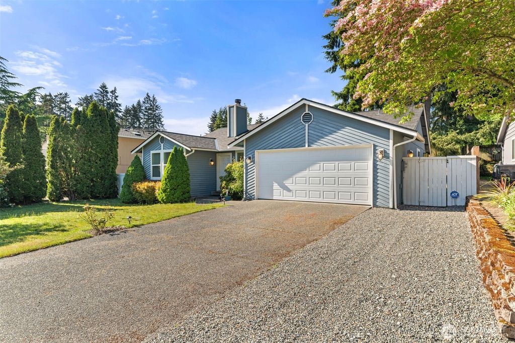 Photo of 2512 S 361 Street, Federal Way, WA 98003 (MLS # 2526633)
