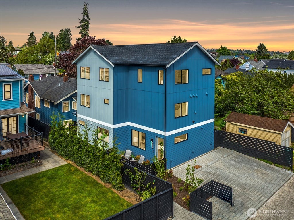 Photo of 713 B N 70th Street, Seattle, WA 98103 (MLS # 2552565)