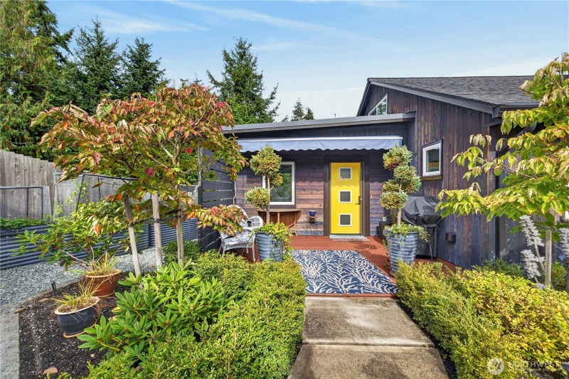 5016 Channel View Lane