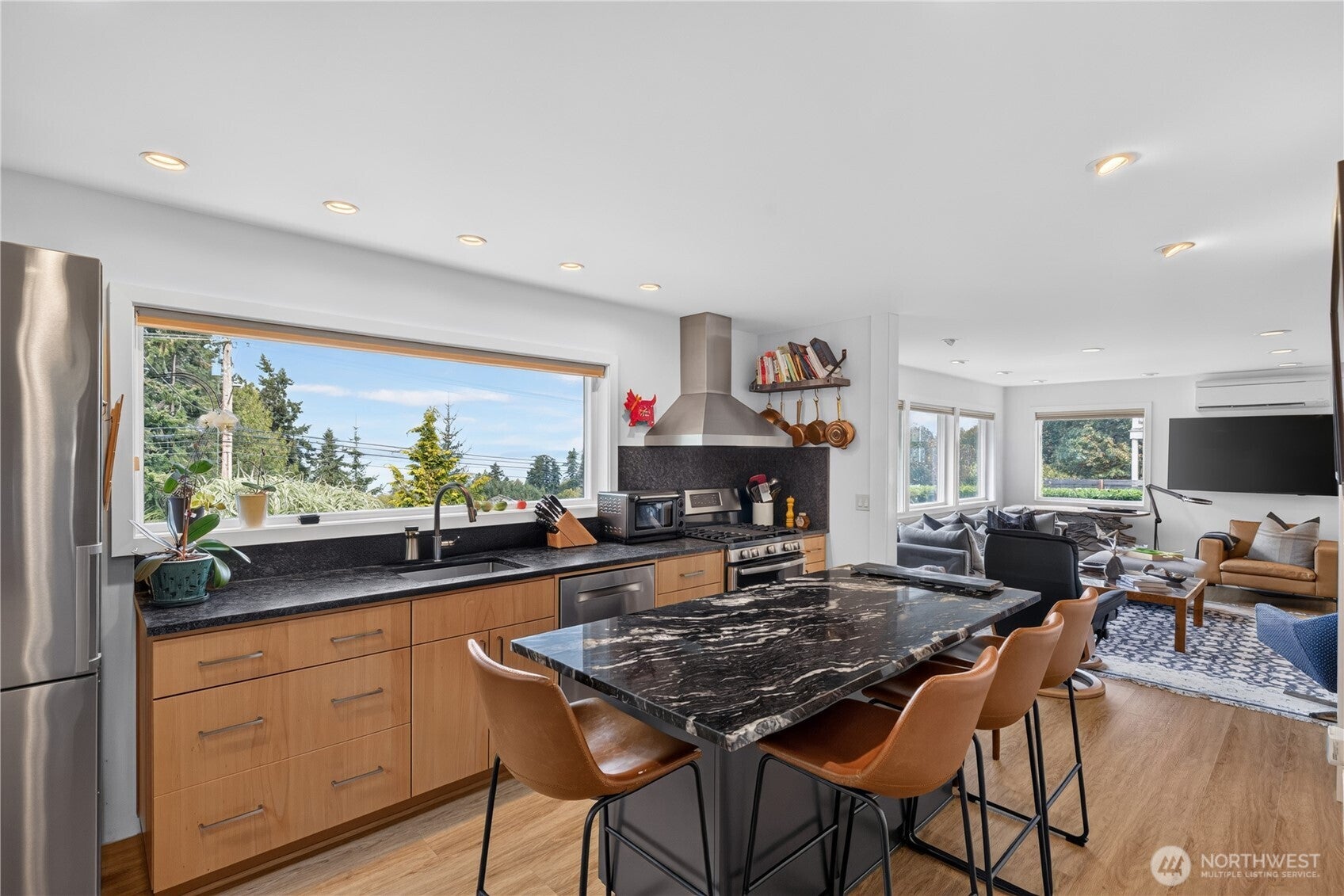 5016 Channel View Lane