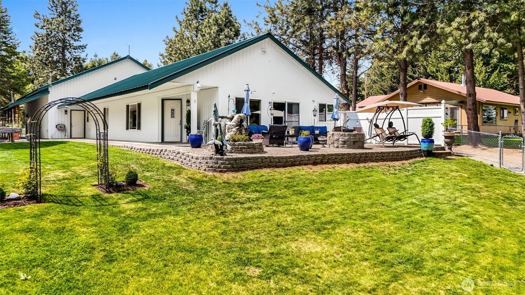 Photo of 1811 Hundley Road, Cle Elum, WA 98922 (MLS # 2515239)