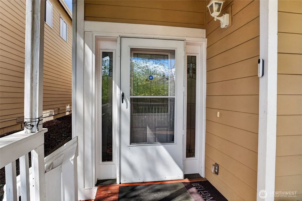 Photo of 27120 105th Place SE Pl, Kent, WA 98030 (MLS # 2510796)