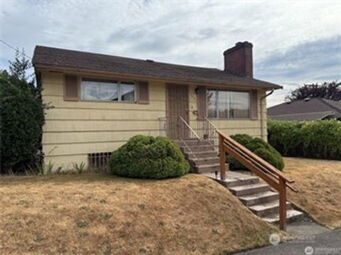Photo of 1709 S Juneau Street, Seattle, WA 98108 (MLS # 2452133)