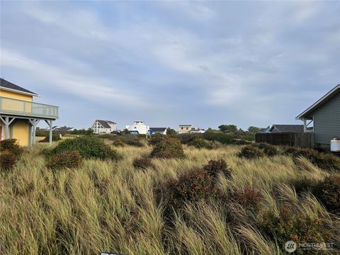 1344 N Jetty Avenue SW Ocean Shores WA 98569