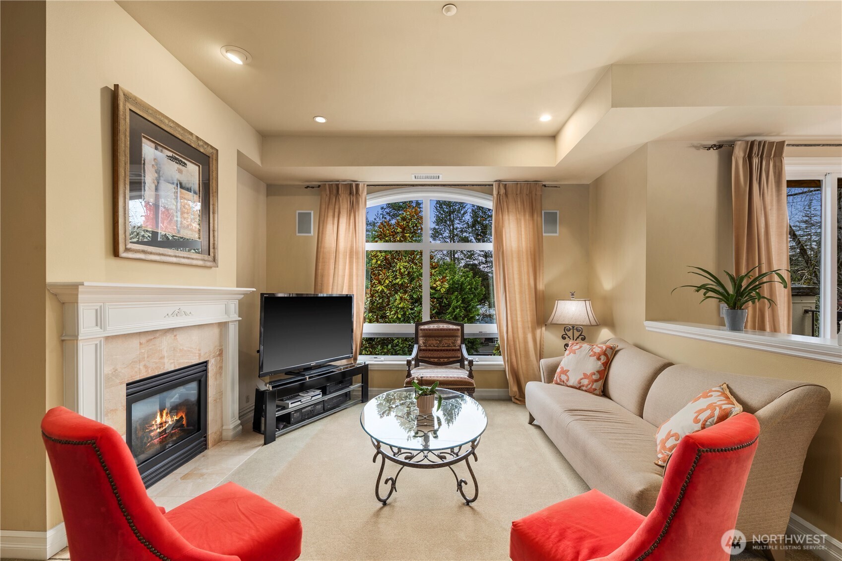 Bellevue, Washington, 98004, United States, 2 Bedrooms Bedrooms, ,2 BathroomsBathrooms,Residential,Active,2023880