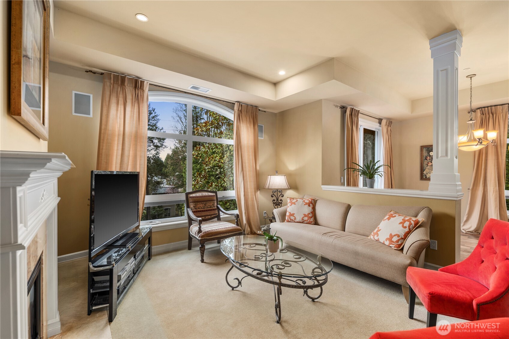 Bellevue, Washington, 98004, United States, 2 Bedrooms Bedrooms, ,2 BathroomsBathrooms,Residential,Active,2023880