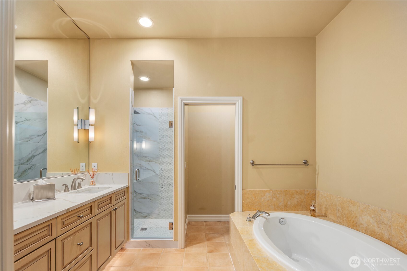 Bellevue, Washington, 98004, United States, 2 Bedrooms Bedrooms, ,2 BathroomsBathrooms,Residential,Active,2023880