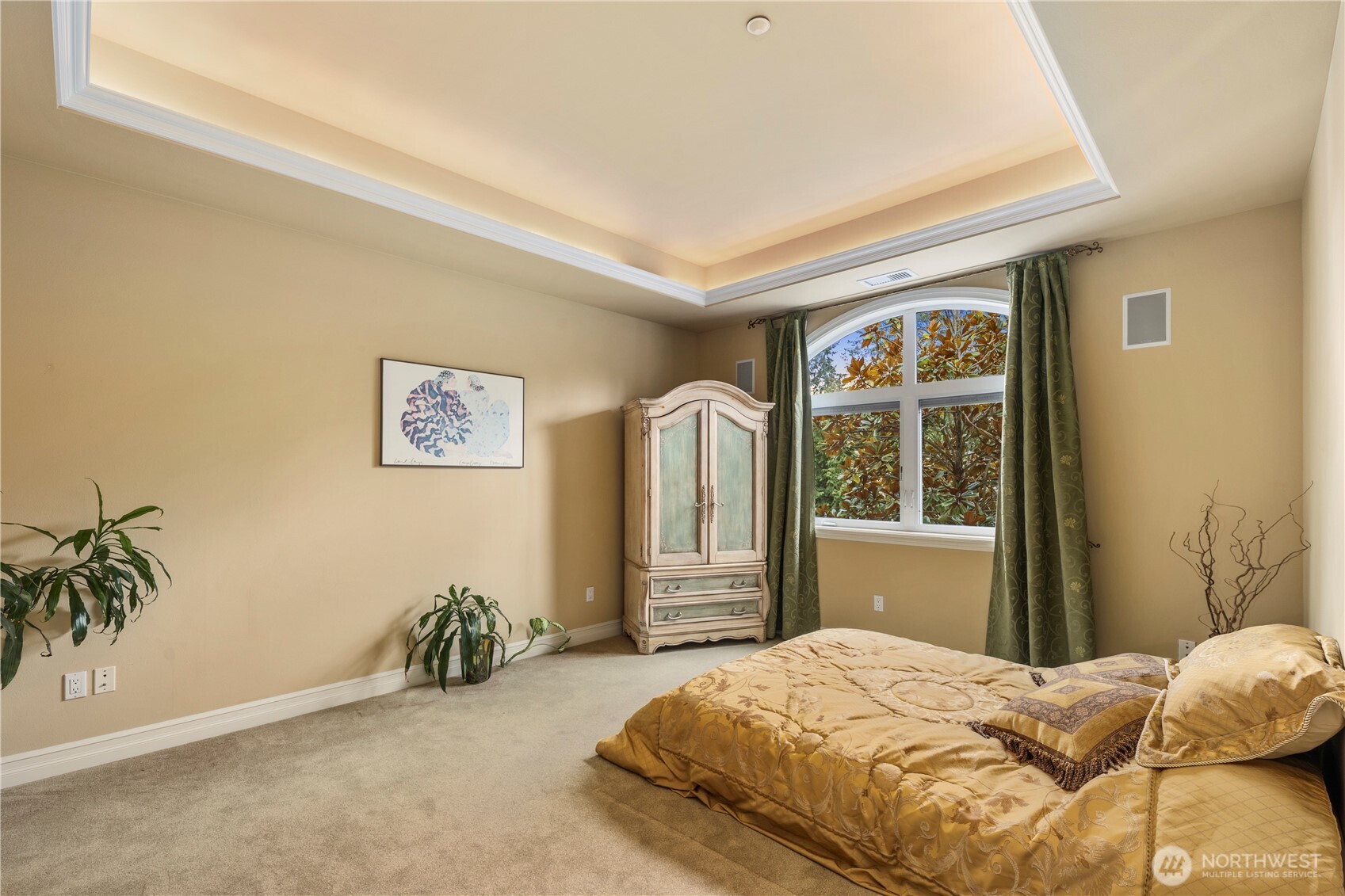 Bellevue, Washington, 98004, United States, 2 Bedrooms Bedrooms, ,2 BathroomsBathrooms,Residential,Active,2023880
