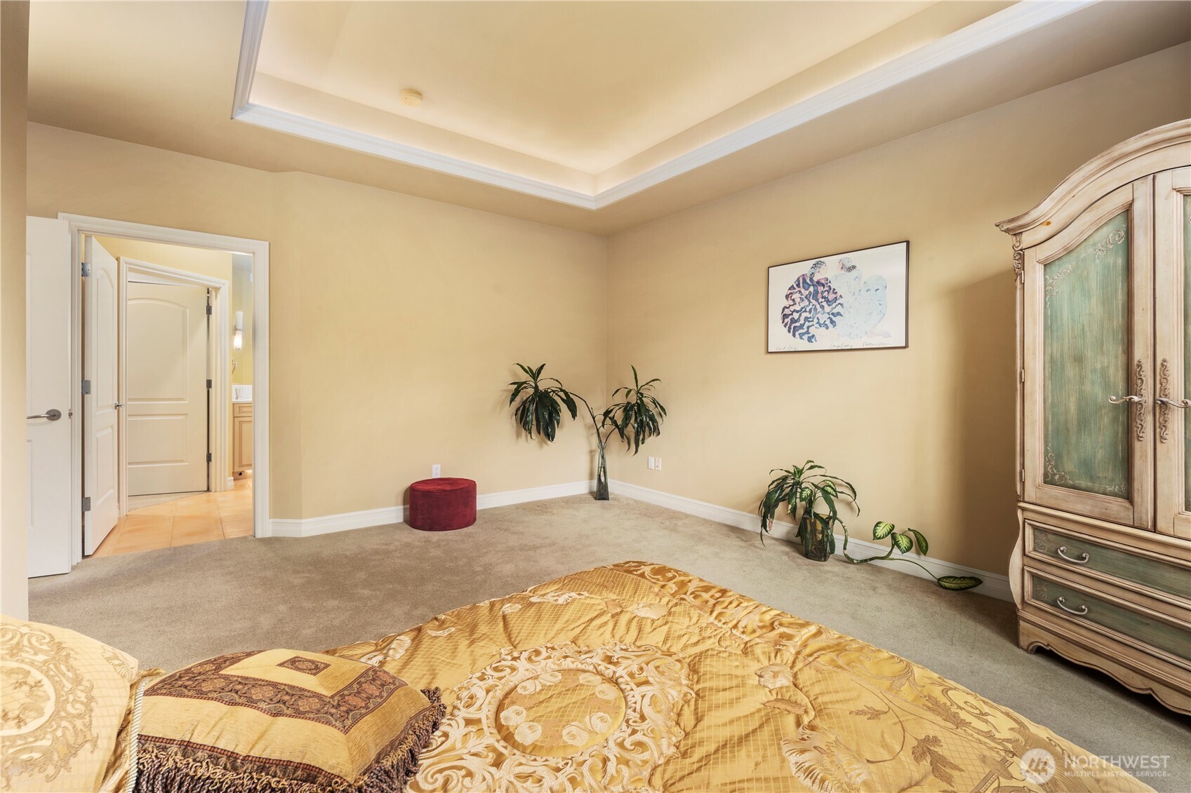 Bellevue, Washington, 98004, United States, 2 Bedrooms Bedrooms, ,2 BathroomsBathrooms,Residential,Active,2023880